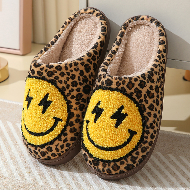 Winter Clothing Material - Pantofole da casa con stampa leopardata