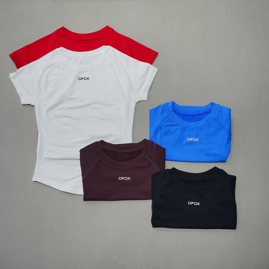 Maglietta Sportiva Elastica e  - Winter Yoga Clothing recensione e prezzo